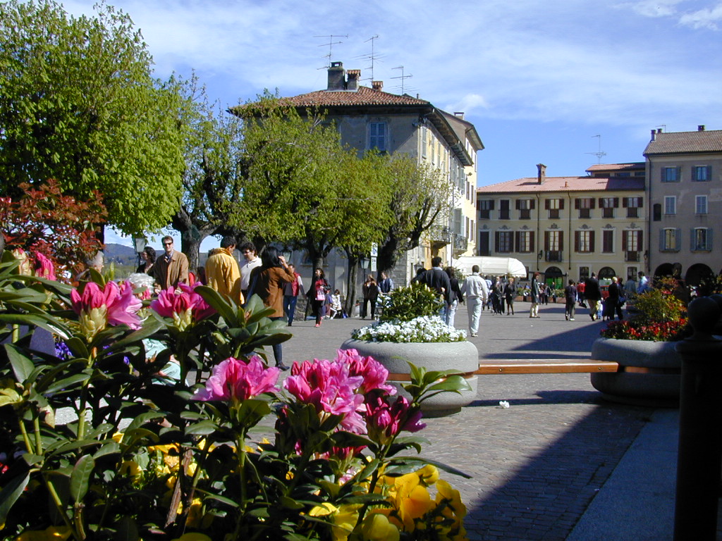 Arona e il San Carlone